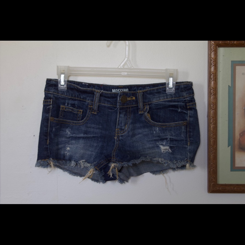 Mossimo Supply Co. Shorts (Size 5 but runs small)